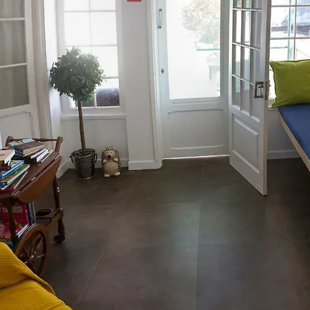 Casa Do Jardim Guest house